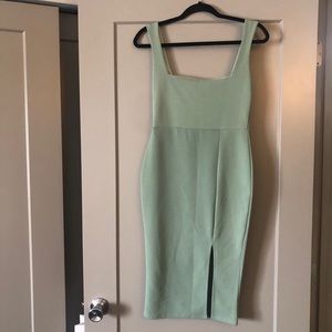 “Squaring to go” Sage Midi Dress